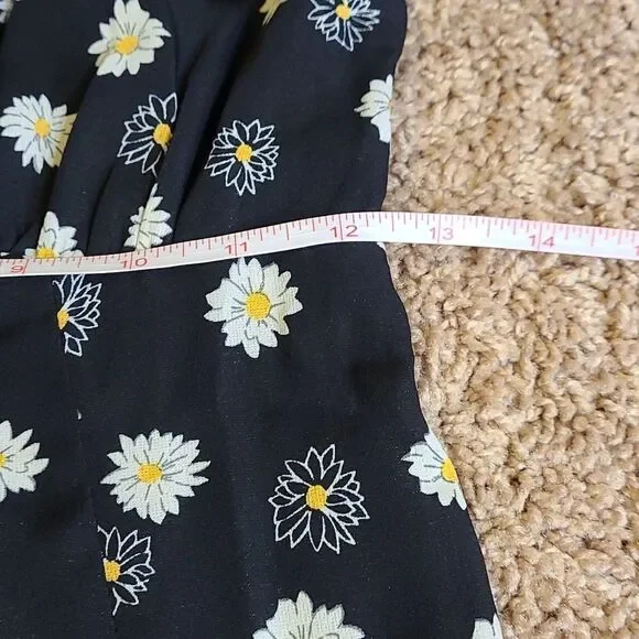 BP Black White Daisy Dress - Picture 5 of 6